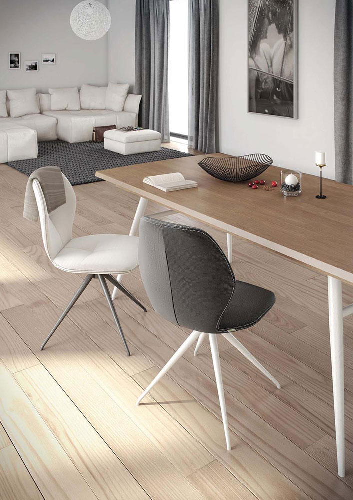 Mobitec Moods dining chairs