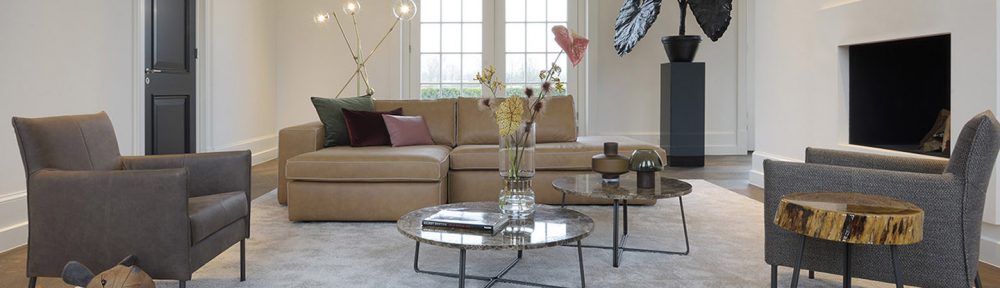 De salontafel van marmer als stijlvolle basis voor uw interieur