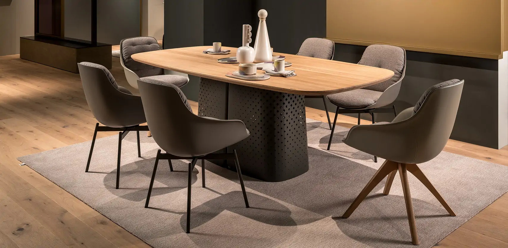 Hoe de ideale eetkamerfauteuil uit te kiezen? 2 | Hoogebeen Interieur Hoe de ideale eetkamerfauteuil uit te kiezen? 2 | Hoogebeen Interieur