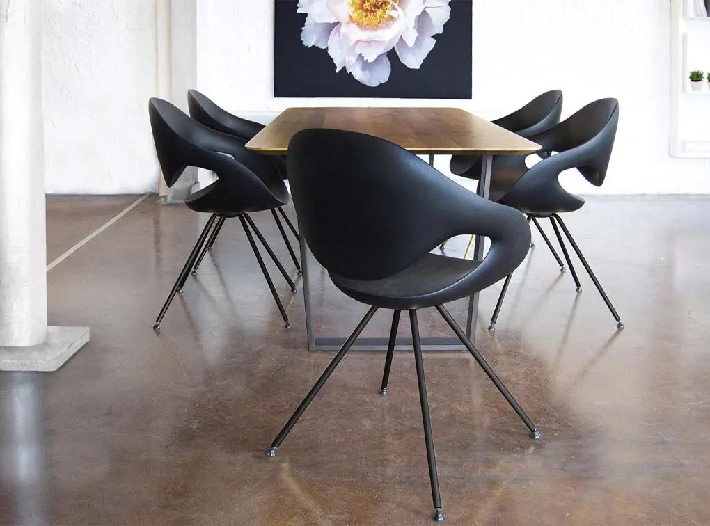 Tonon Moon in zwart bij Hoogebeen Interieur Tonon Moon in zwart bij Hoogebeen Interieur