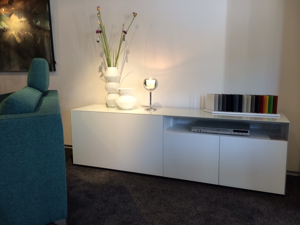 Bol relaxdays tv meubel afgeronde hoeken lage kast wit